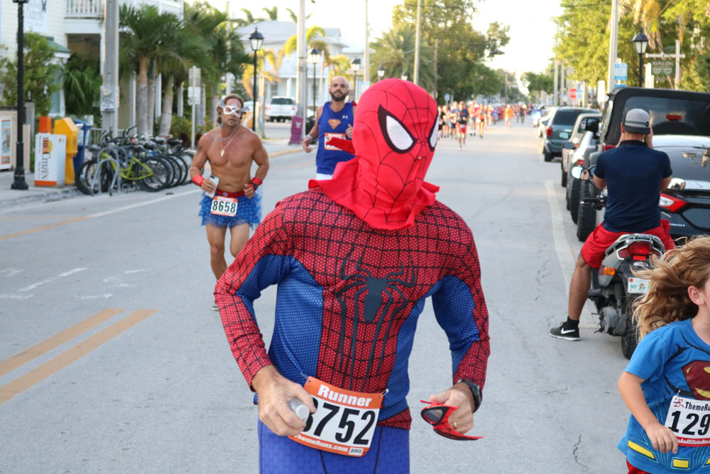Heroes and Villains 5K 2018 photo - Duval Street, Key West